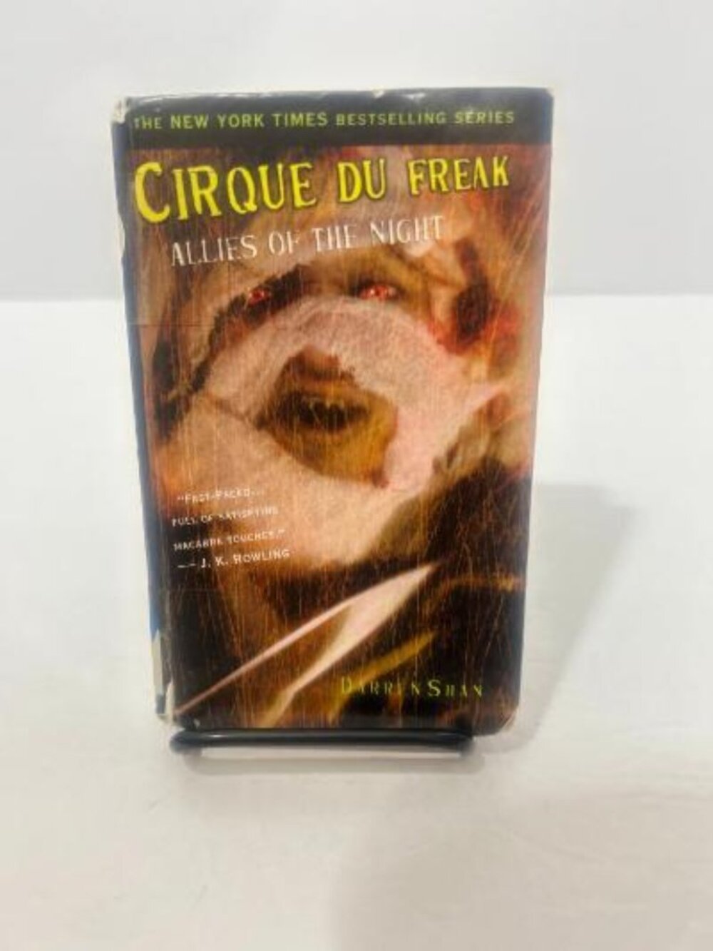 Cirque Du Freak: Allies of the Night: Book 8 in the Saga of Darren Shan
